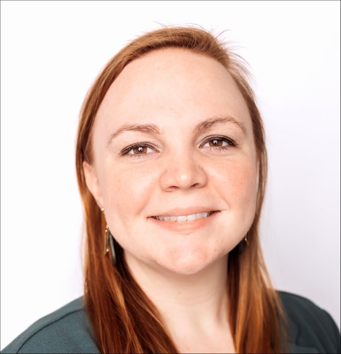 Rebekah Feeney Headshot Closerlook